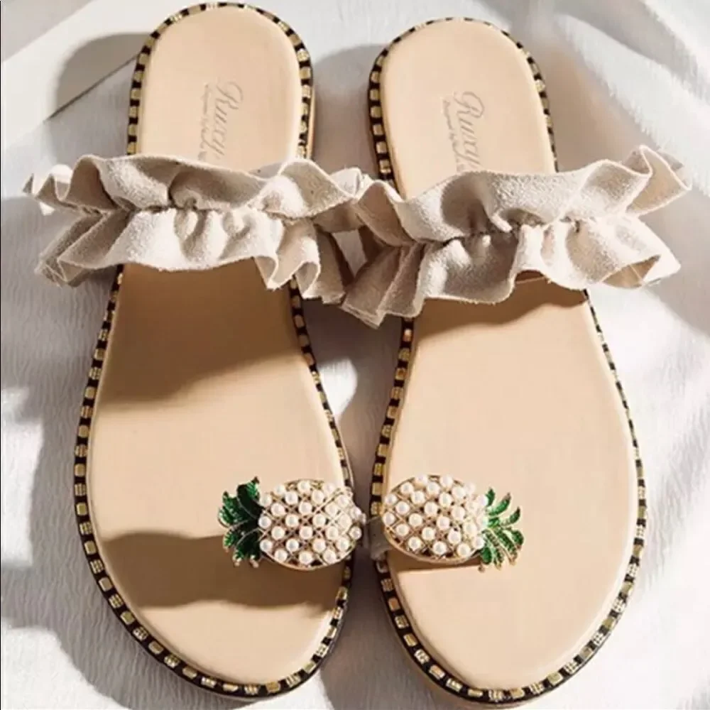 New Never worn pineapple sandals tan in color size 8 runs more like a seven